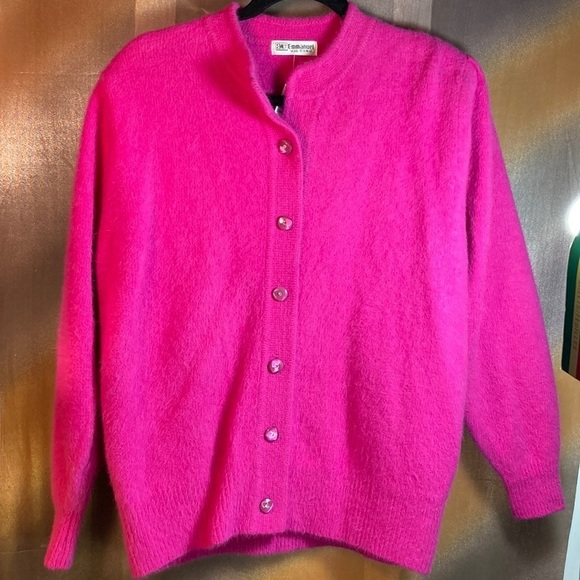 Vintage 90’s hot pink angora cardigan with crystal buttons 42” chest 42”waist b5 - Picture 1 of 6